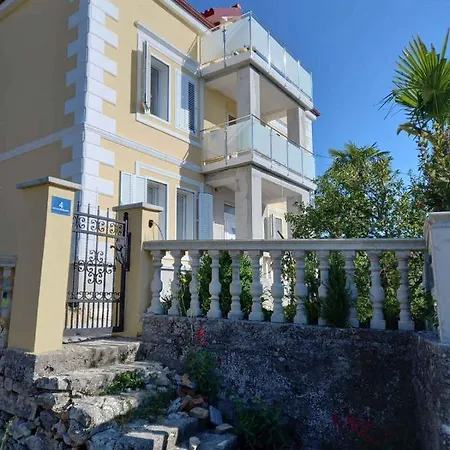 Appartamento In 15125 Ika
